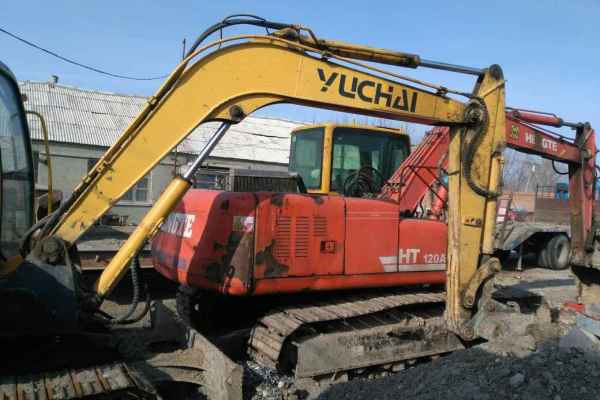 黑龙江出售转让二手9000小时2009年玉柴YC60挖掘机