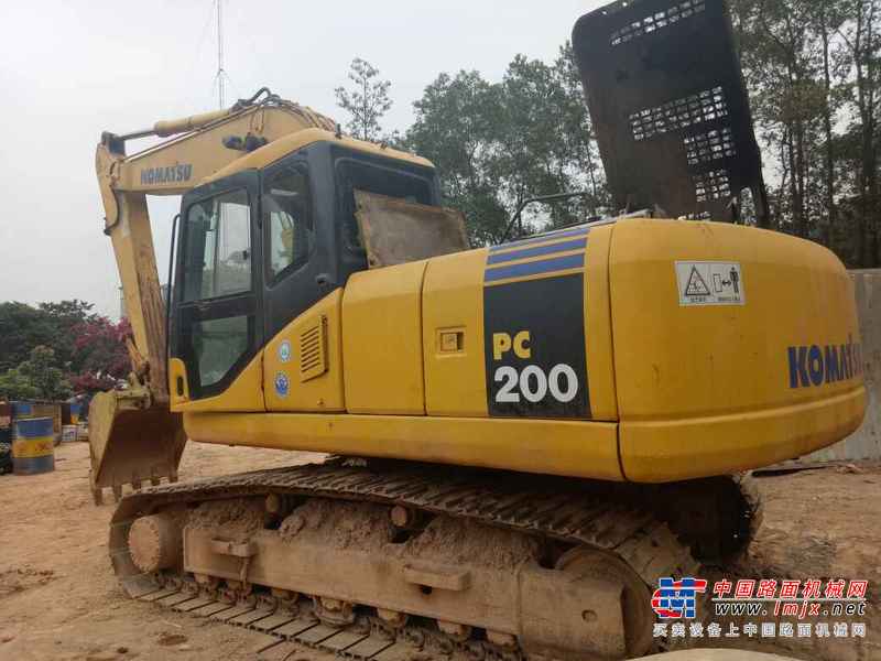 广东出售转让二手18000小时2004年小松PC200挖掘机