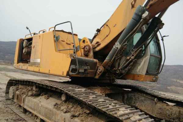 河南出售转让二手10000小时2010年利勃海尔R944C挖掘机