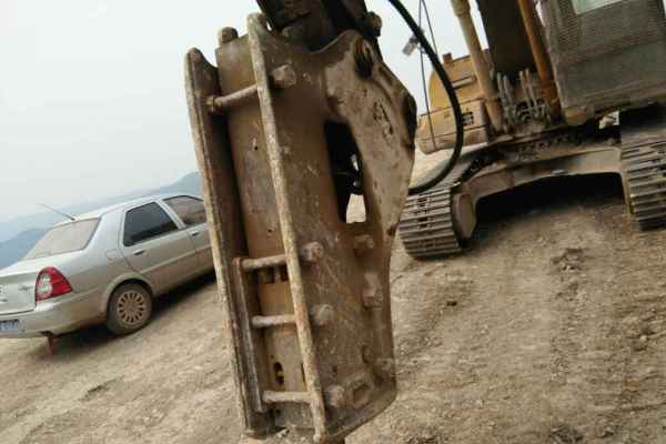 河南出售转让二手10000小时2005年卡特彼勒320C挖掘机