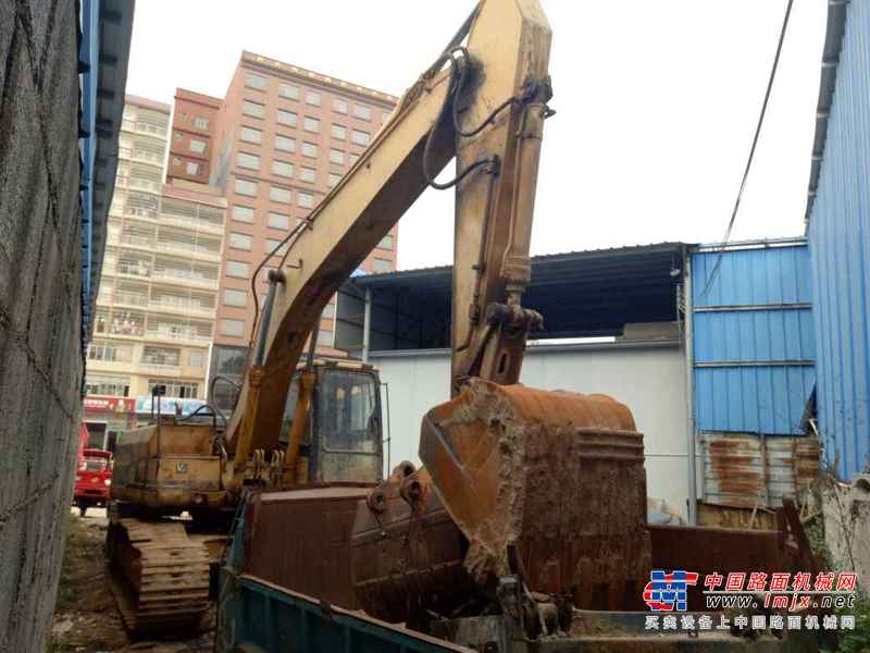 广西出售转让二手15793小时2004年卡特彼勒320V2挖掘机