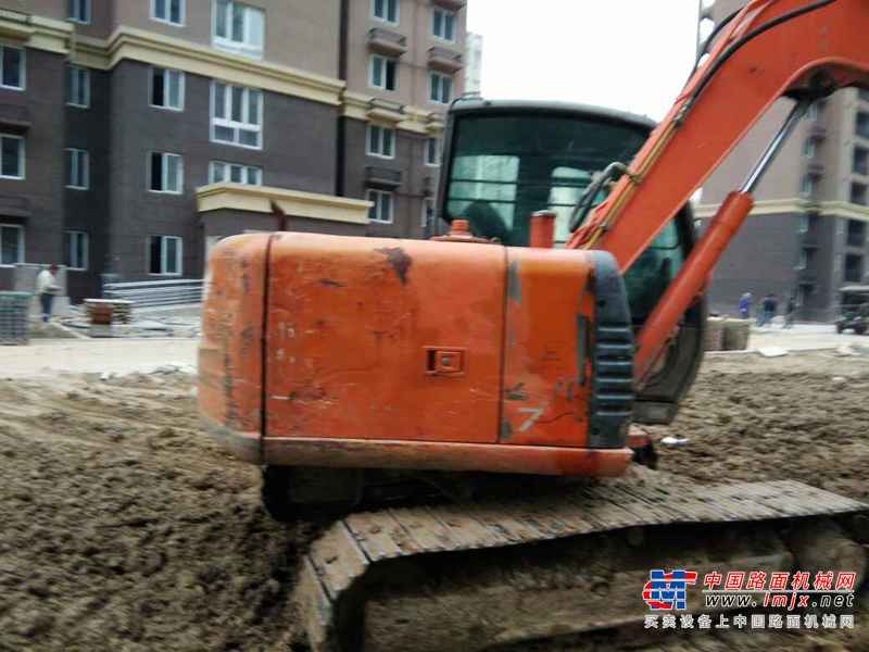 安徽出售转让二手5000小时2010年日立ZX70挖掘机