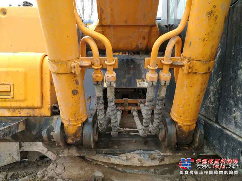 甘肃出售转让二手8890小时2010年现代R225LC挖掘机