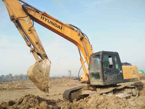 安徽出售转让二手1000小时2011年现代R215挖掘机