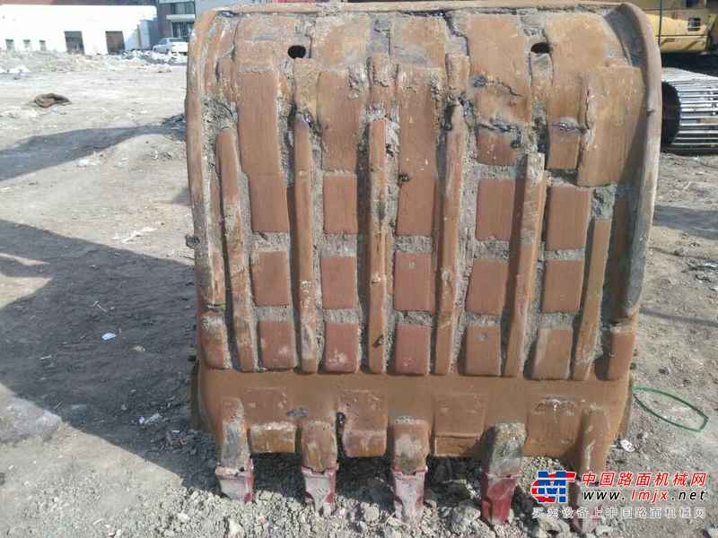 黑龙江出售转让二手20000小时2004年大宇DH220LC挖掘机