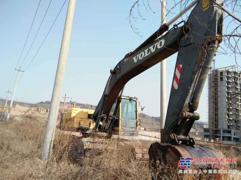 河南出售转让二手10000小时2004年沃尔沃EC240BLC挖掘机