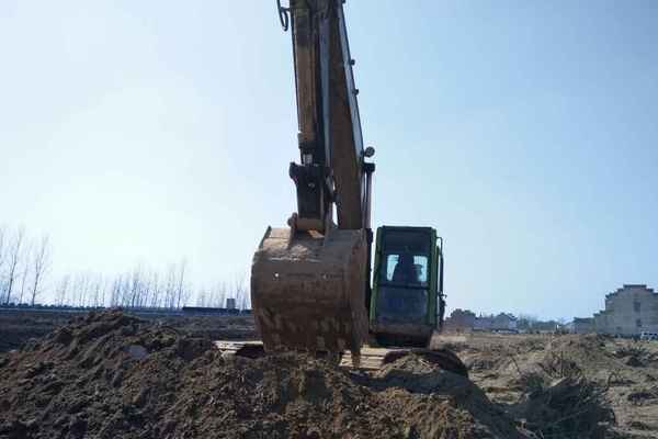 河南出售转让二手6700小时2010年徐挖XCG210LC挖掘机