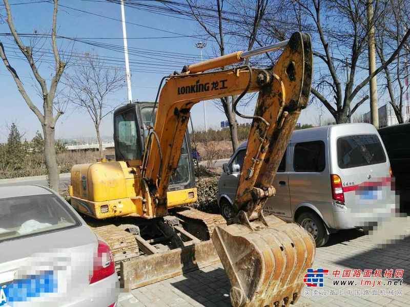 山西出售转让二手5200小时2011年龙工LG6065挖掘机
