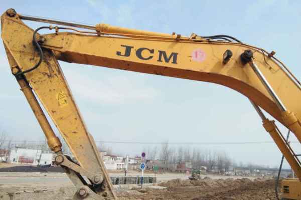安徽出售转让二手7800小时2011年山重建机JCM922D挖掘机