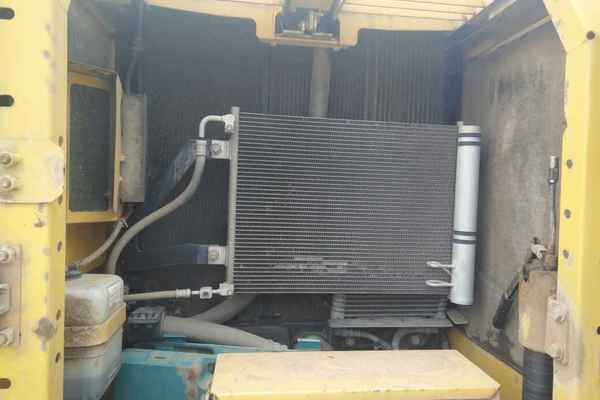 河北出售转让二手5000小时2011年小松PC220挖掘机