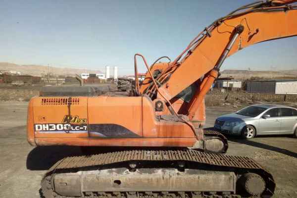 内蒙古出售转让二手11000小时2009年斗山DH258LC挖掘机