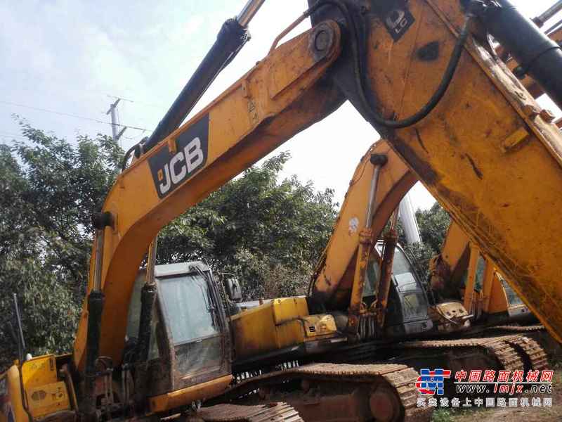 重庆出售转让二手5000小时2013年JCBJS220LC挖掘机
