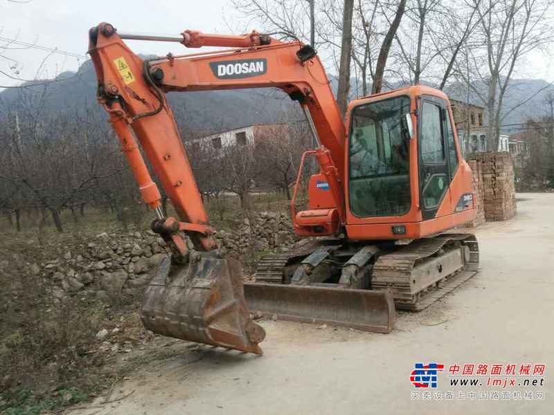 陕西出售转让二手2000小时2012年斗山DH80挖掘机