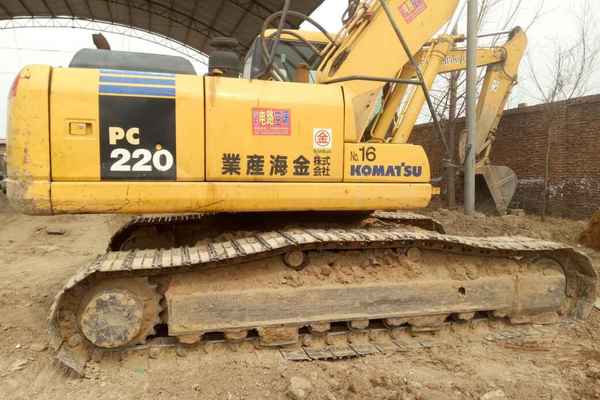 河南出售转让二手9000小时2010年小松PC200挖掘机