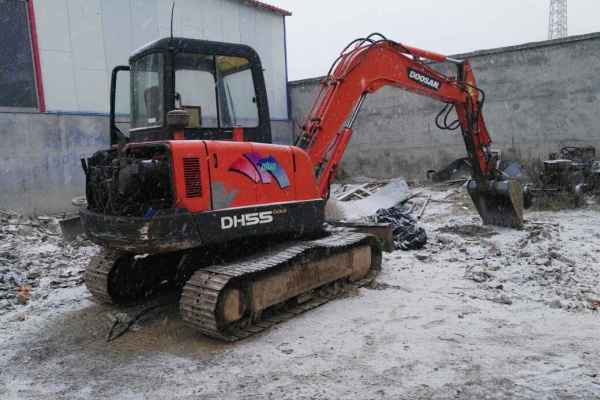 河北出售转让二手4500小时2009年斗山DH55挖掘机