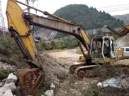 贵州出售转让二手12869小时2004年加藤HD700挖掘机