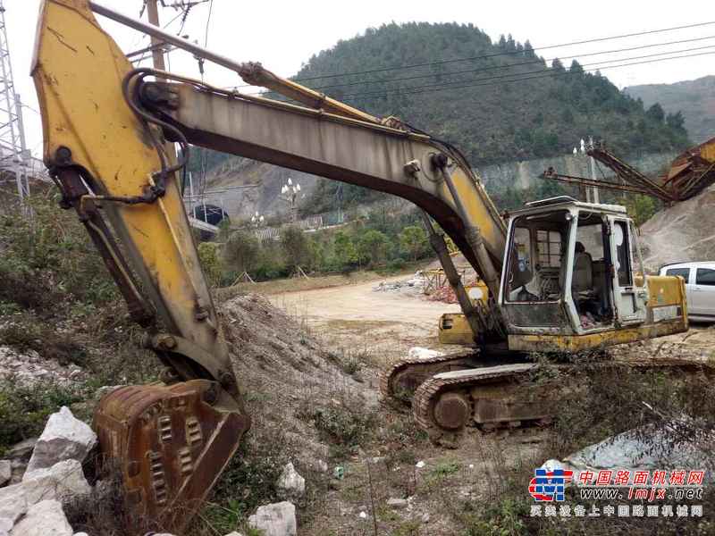 贵州出售转让二手12869小时2004年加藤HD700挖掘机