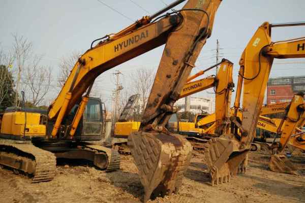 江苏出售转让二手4589小时2011年现代R335LC挖掘机