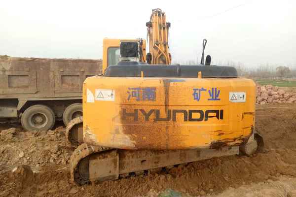 河南出售转让二手12000小时2006年现代R225LC挖掘机