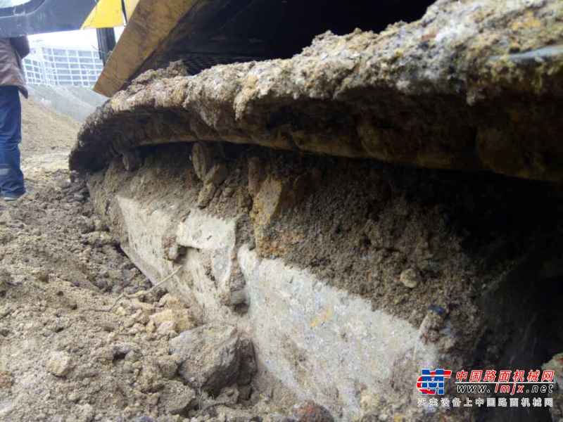 贵州出售转让二手7000小时2011年住友SH240挖掘机