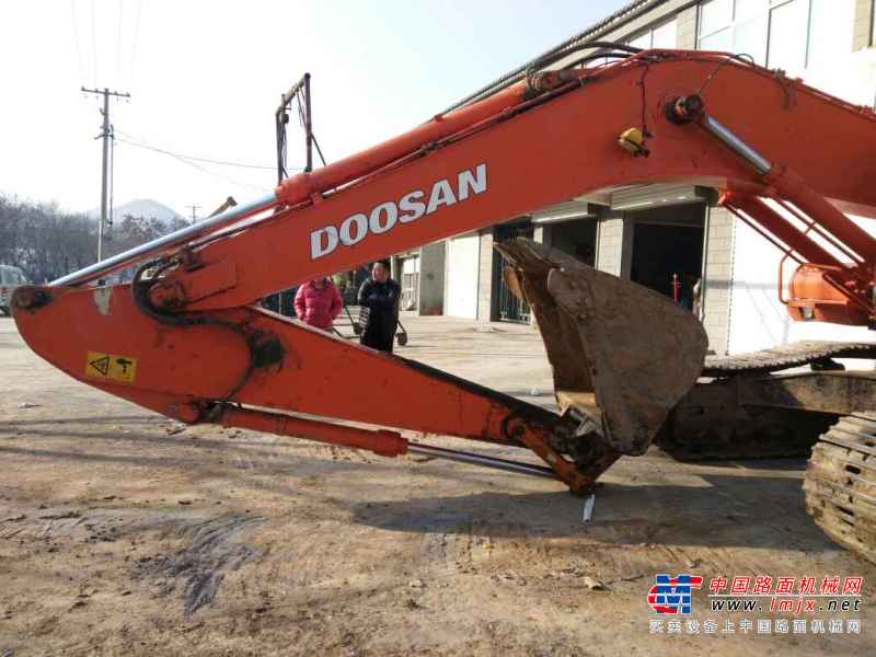 陕西出售转让二手9000小时2008年斗山DH220LC挖掘机