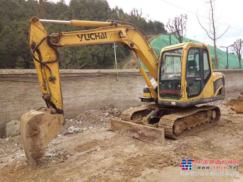 贵州出售转让二手7963小时2011年玉柴YC85挖掘机