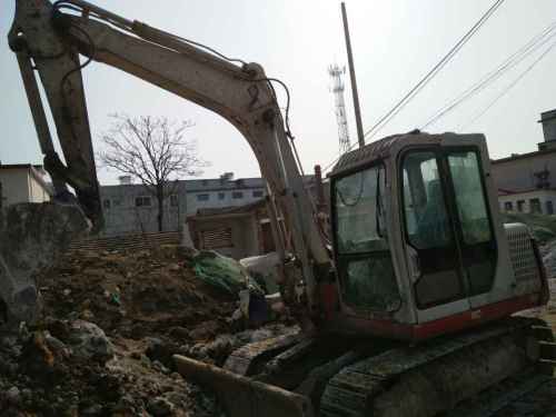河南出售转让二手8000小时2010年竹内TB175S挖掘机