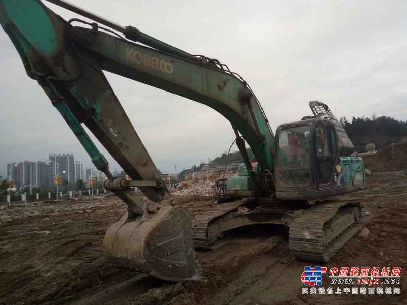 贵州出售转让二手9183小时2011年神钢SK260LC挖掘机