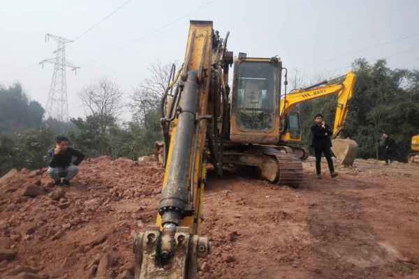 重庆出售转让二手9000小时2012年三一重工SY135C挖掘机