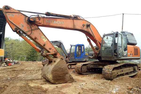 云南出售转让二手8164小时2009年日立ZX250H挖掘机