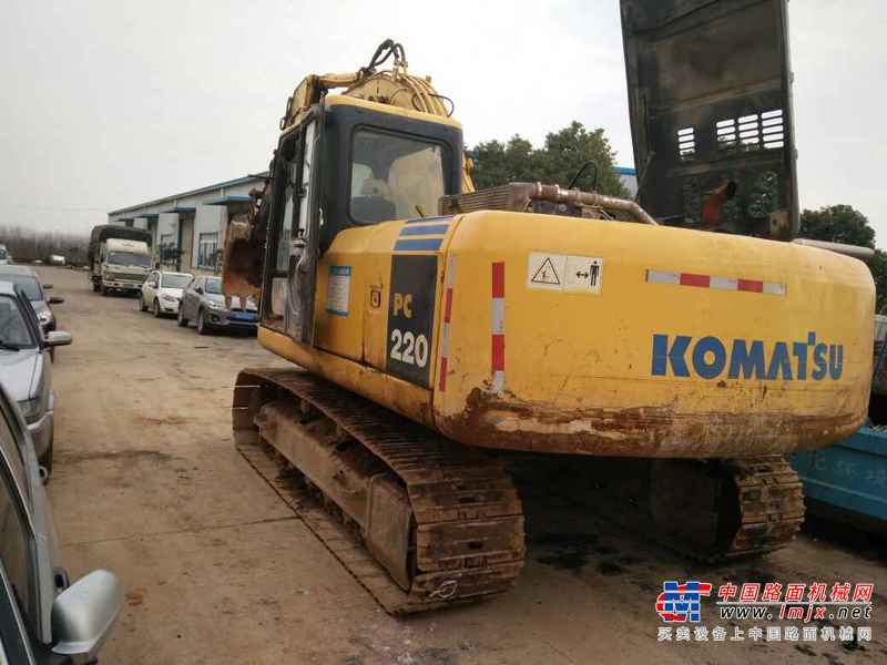 湖北出售转让二手9000小时2010年柳工CLG205C挖掘机