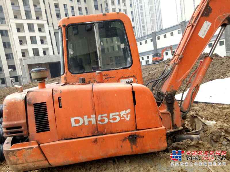 安徽出售转让二手25000小时2003年斗山DH55挖掘机