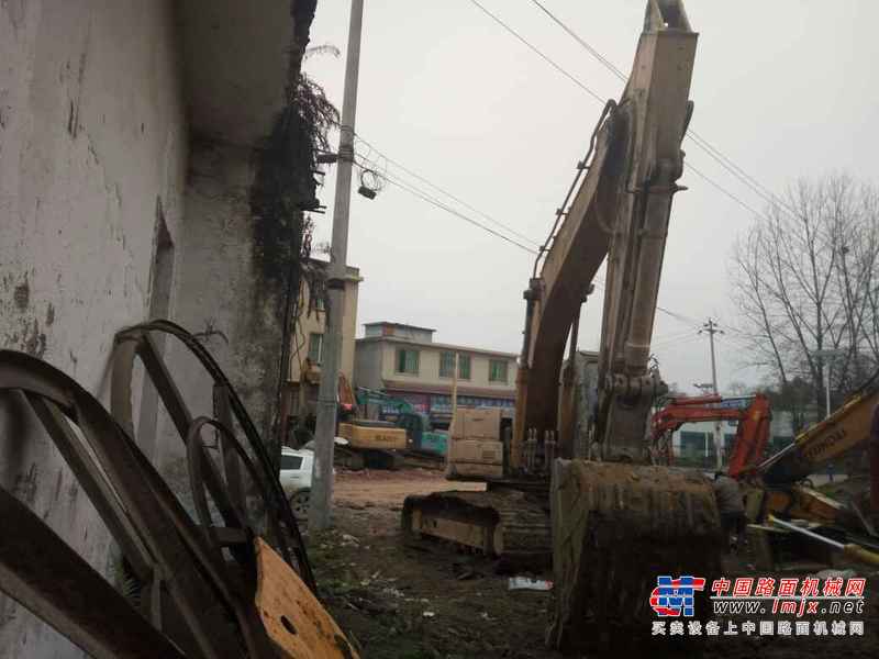 贵州出售转让二手7483小时2012年柳工CLG922D挖掘机