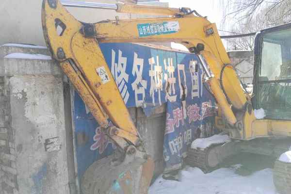 山西出售转让二手5000小时2013年龙工LG6060D挖掘机