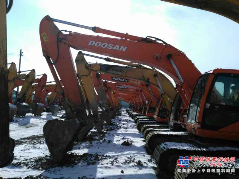 黑龙江出售转让二手18000小时2008年斗山DH225LC挖掘机