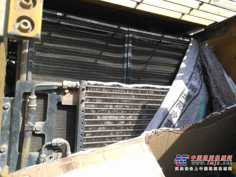 黑龙江出售转让二手16000小时2004年卡特彼勒320CL挖掘机