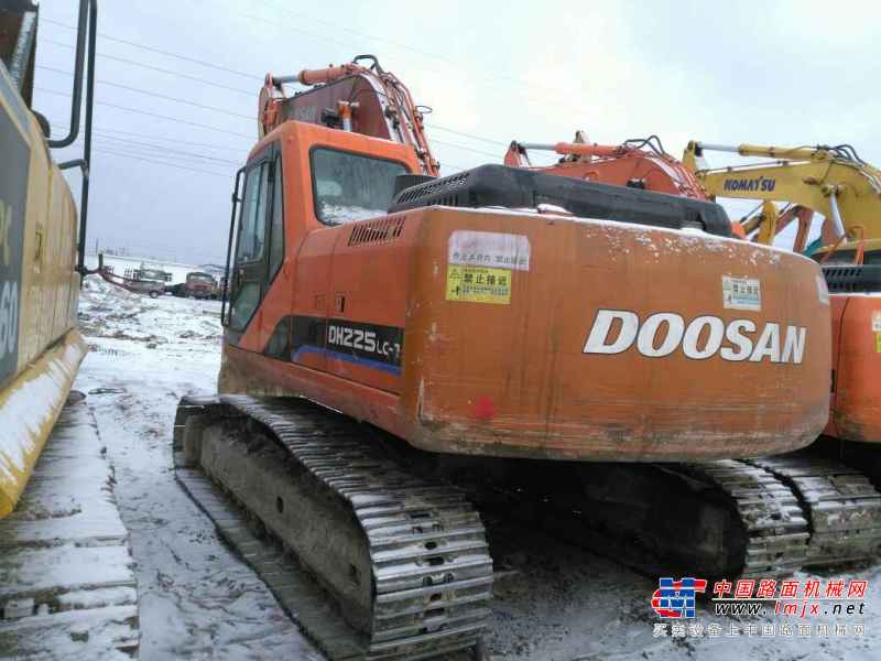 黑龙江出售转让二手11000小时2009年斗山DH225LC挖掘机