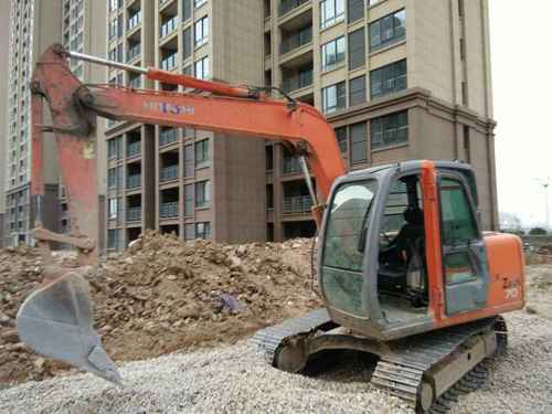 安徽出售转让二手9800小时2009年日立ZX70挖掘机