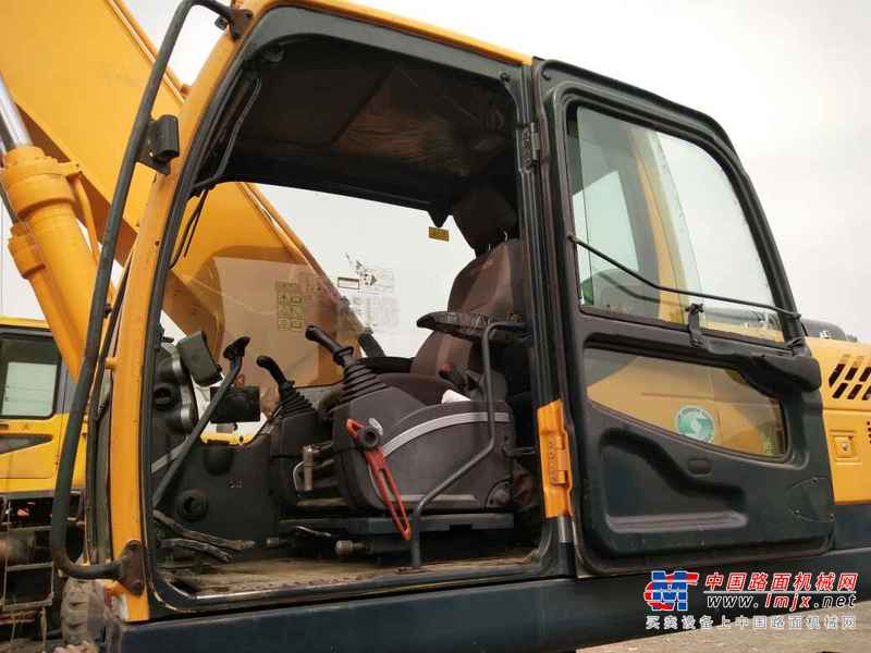 甘肃出售转让二手4300小时2012年现代R275LC挖掘机