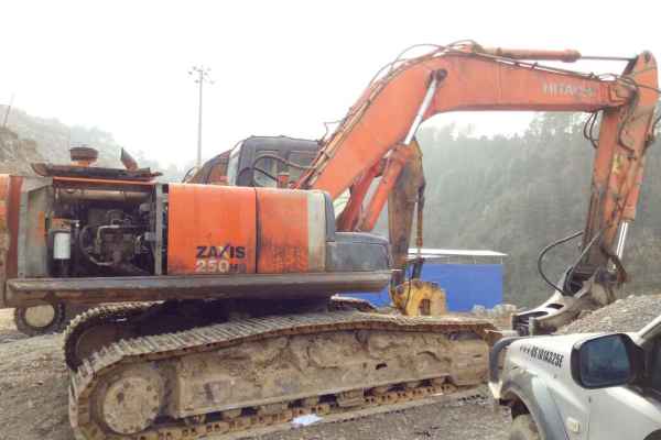 湖南出售转让二手5000小时2010年日立ZX250LC挖掘机