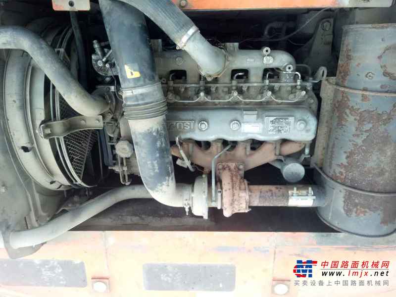 河南出售转让二手12000小时2005年日立ZX200挖掘机