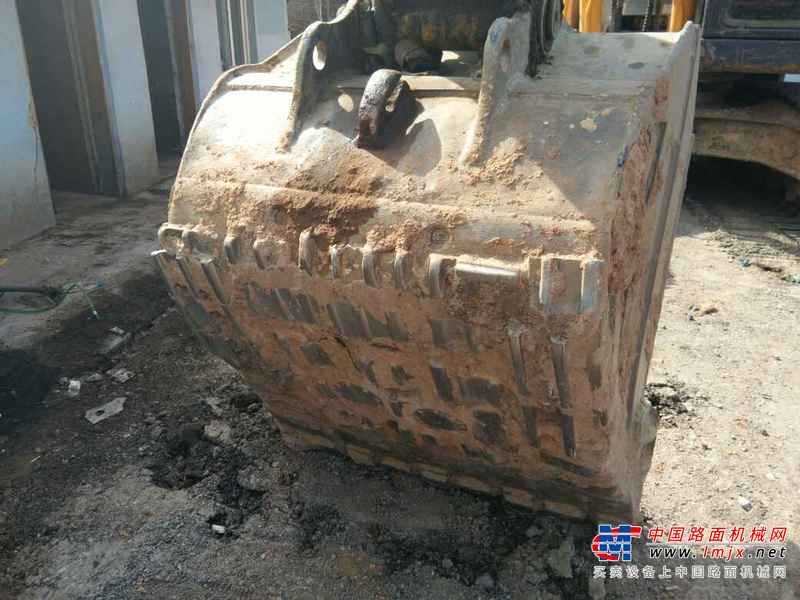 河南出售转让二手6700小时2012年现代R215挖掘机
