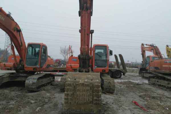 黑龙江出售转让二手18000小时2007年斗山DH225LC挖掘机