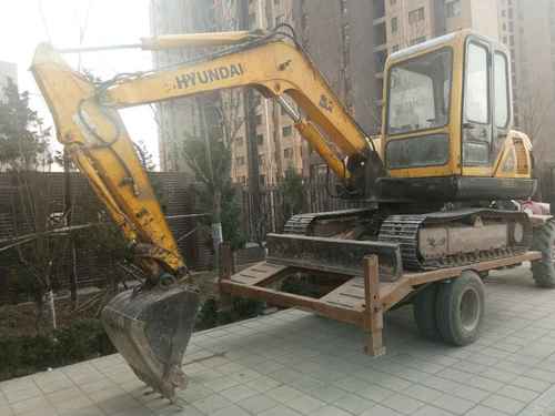 山东出售转让二手8500小时2008年现代R55挖掘机