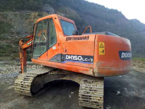 湖北出售转让二手8000小时2010年斗山DH150挖掘机