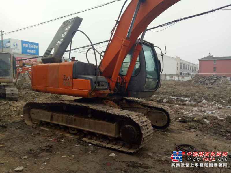 江苏出售转让二手10000小时2005年日立ZX200挖掘机