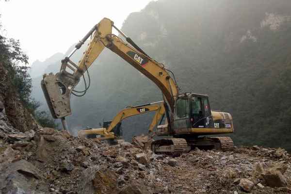 贵州出售转让二手7653小时2011年卡特彼勒320D挖掘机