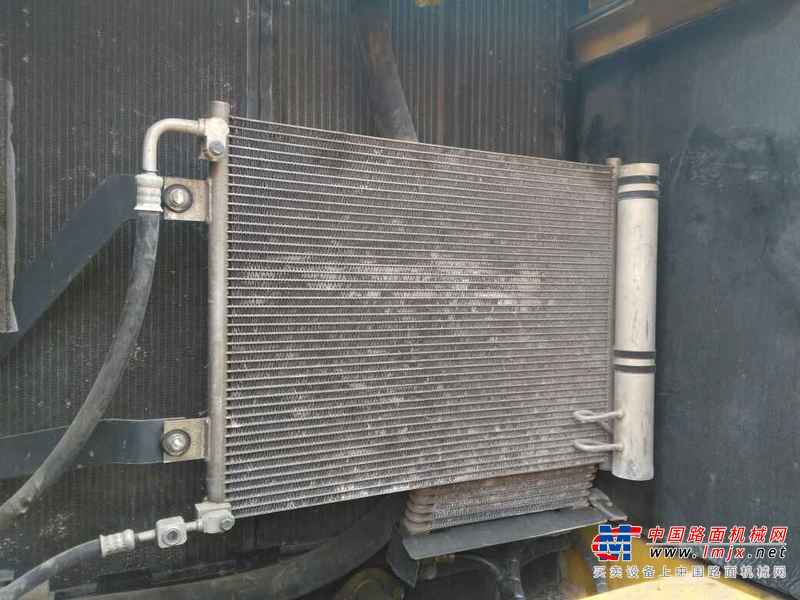 黑龙江出售转让二手11000小时2009年小松PC200挖掘机