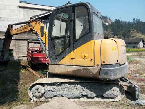 贵州出售转让二手4300小时2014年柳工CLG907D挖掘机