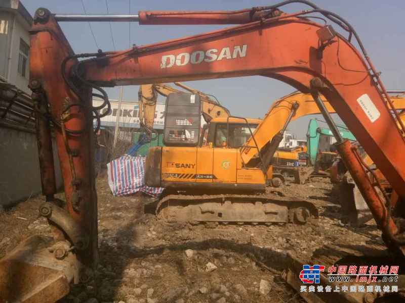 安徽出售转让二手11000小时2009年斗山DH55挖掘机